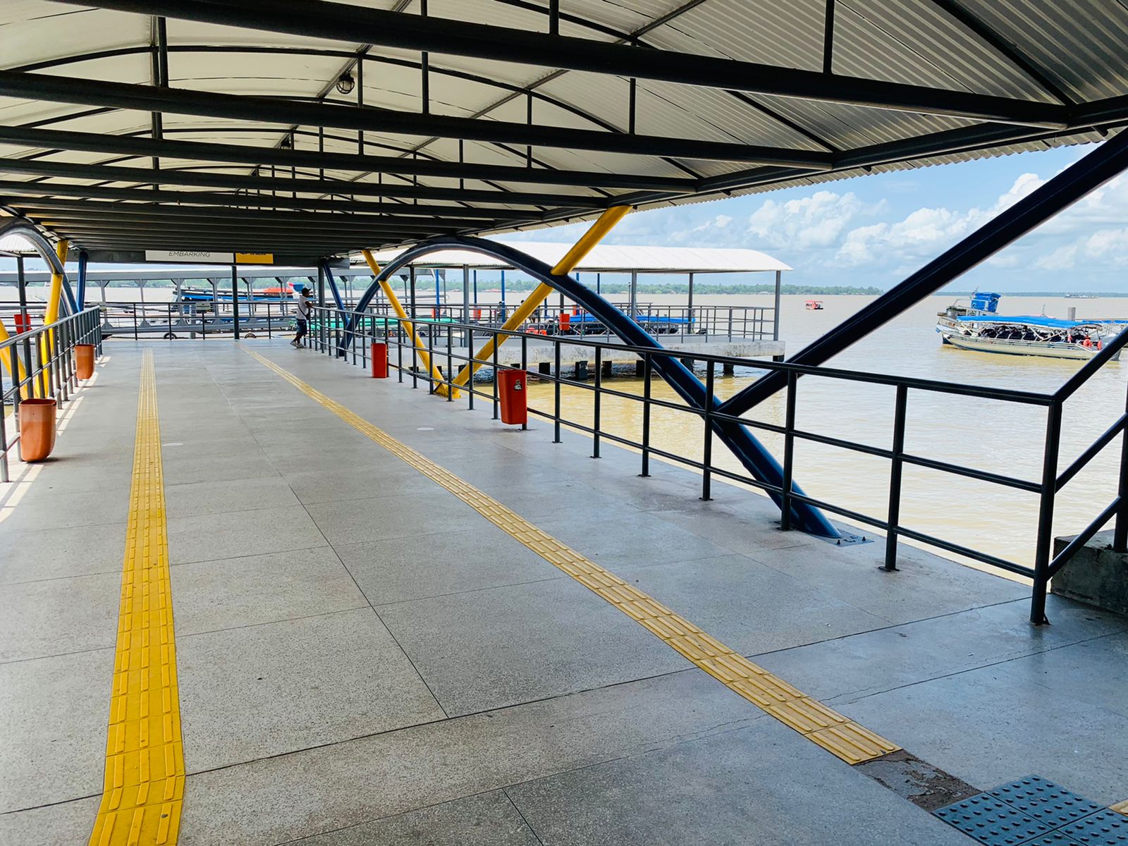 Capacitação e Treinamento de Recepcionista, ministrada pela chefe Ângela Sicilia, no Terminal Hidroviário Ruy Barata.